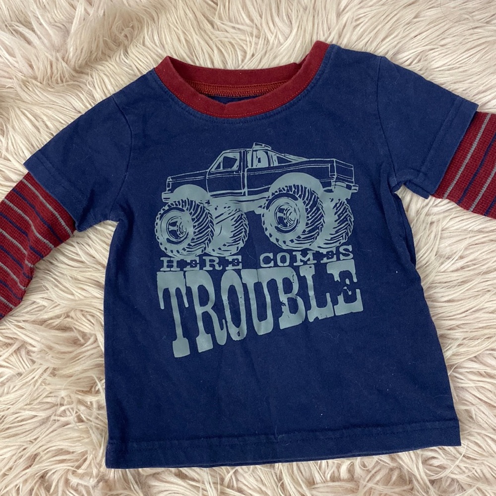 Here comes trouble tee